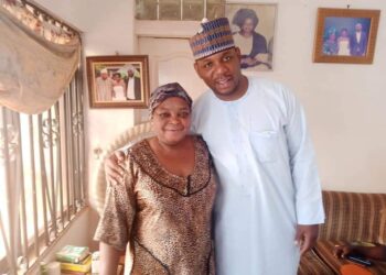Former Governor’s Son, Minister of Steel Shuaibu, Pays Surprise Visit To His Aunt In Ogugu.