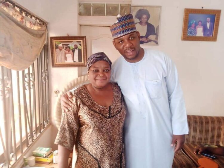 Former Governor’s Son, Minister of Steel Shuaibu, Pays Surprise Visit To His Aunt In Ogugu.