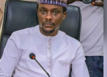 Kogi Lawmaker, Akus Doles out 10,000 each to 1500 Students/ Constituents.