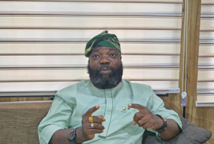 Oyo Govt Directs Removal of Shanties, Frowns At Dumping of Building Materials on Roadside.