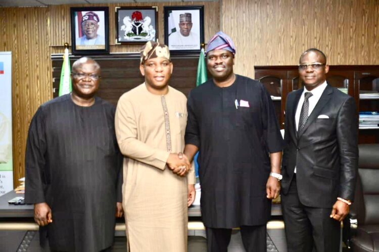 Minister of Steel Development Meets Chief Executive, Presidential CNG Initiative