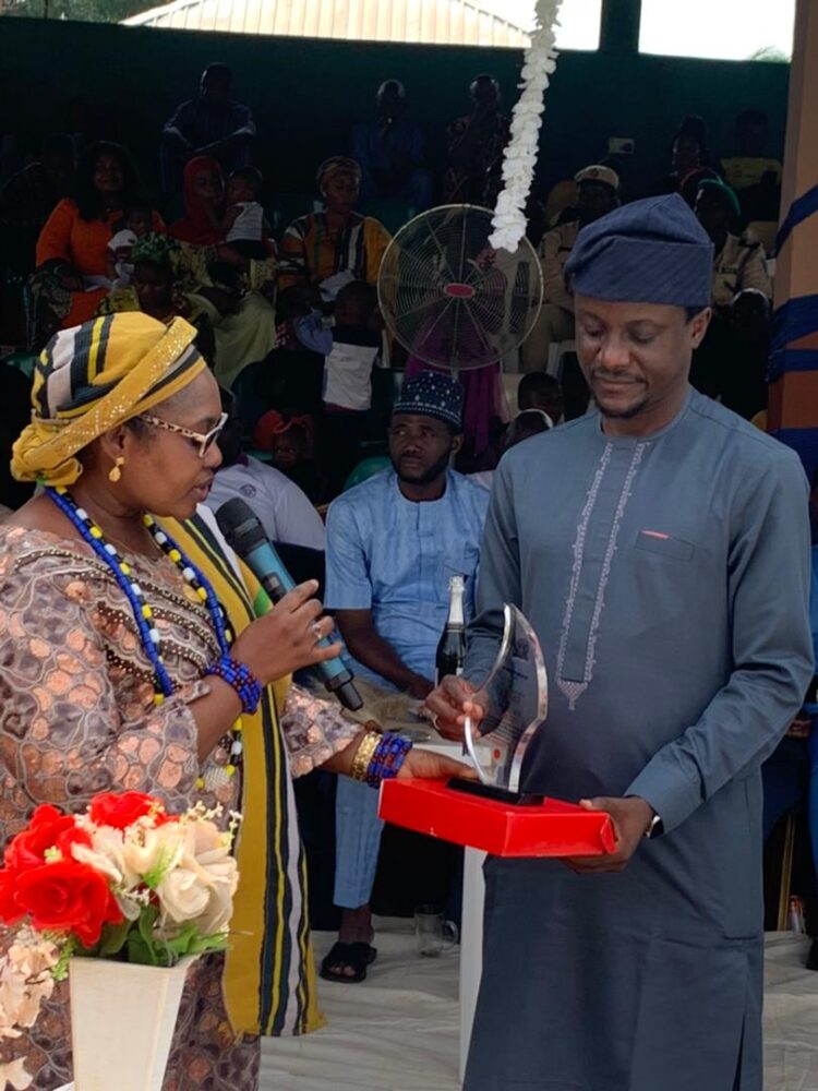 HON AKUS RECEIVES AWARD OF EXCELLENCE FROM GLORY LAND POLYTECHNIC, ANKPA 