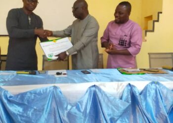 Delta NUJ Honors Veteran Journalist , Sola Adedayo 