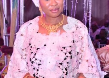Former Kogi Governor’s Wife , Aisha Ibrahim Idris Bags Giwa Matan Lokoja Chieftaincy Title from Maigari of Lokoja.