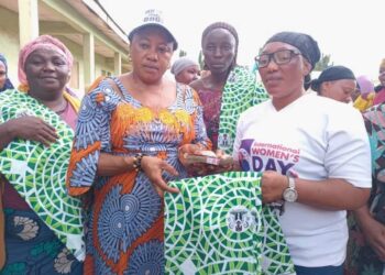 KOGI STATE FIRST LADY EMPOWERS EAST WORKING COMMITTEE.