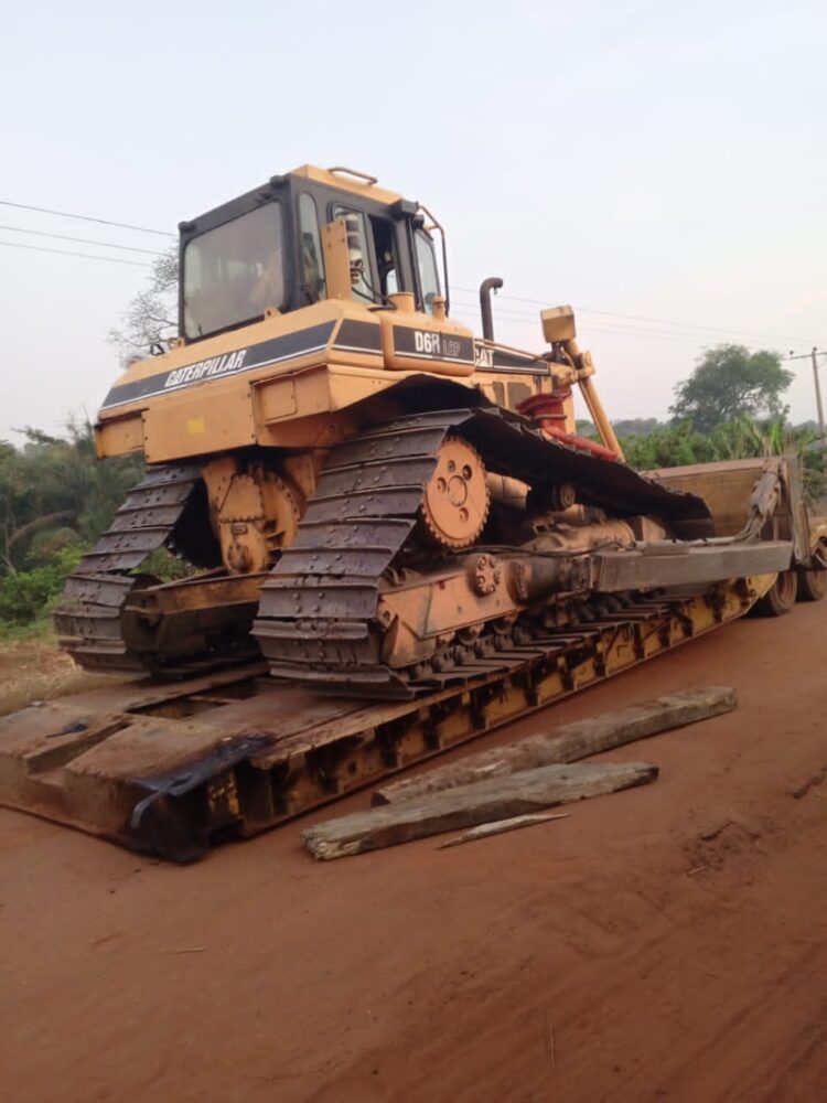 ECHOCHO FLAG-OFF GRADING OF AJAKAGWU/OKETE ROAD IN DEKINA LGA 