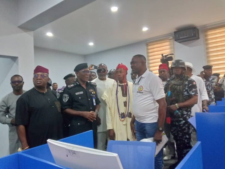 Celebrations as Egbetokun commisions DPQ, ICT-DATA Centre in Edo community      IGP hails donors- Ogbona Youth Forum, Peter Dunia 