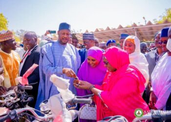 Gov. Radda Distributes Multi-billion Educational Materials,   Warns Against Arbitrary Teachers Transfer