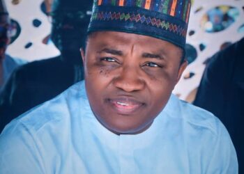 Ajaka Supports Christians, Moslems Community in Ejinya with 5M Each
