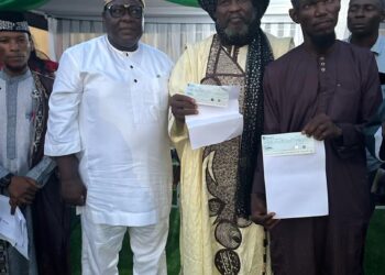 Jubilation as Ereyitomi hosts Arewa, Muslim faithfuls in Warri     ———-Ecomiums as he doles out millions of naira for Infrastructural upgrade of Mosques in Warri, Effurun 