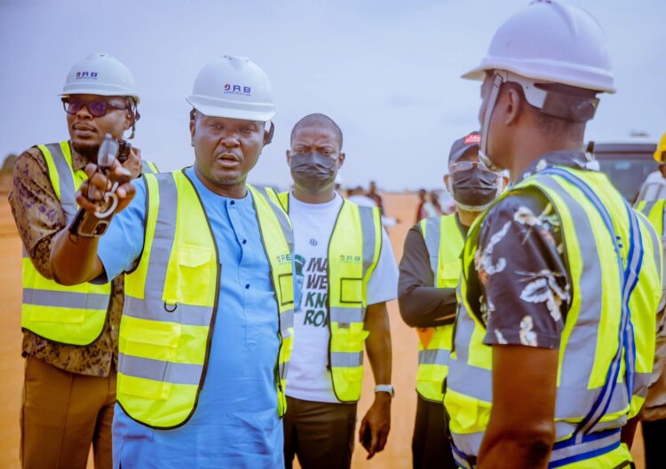 JRB CEO Inspects Oyo – Ogbomosho Roads 