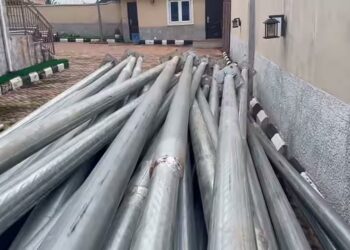 Former DG NPC Donates Solar Street Lights to Kogi Community.