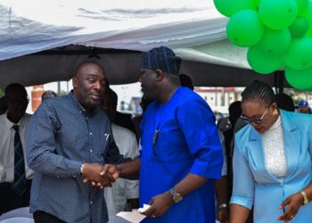 FHA Begins Rehabilitation of Festac Town         Commissions Reconstructed Ist Gate , Ist Avenue Road with Solar street lights.