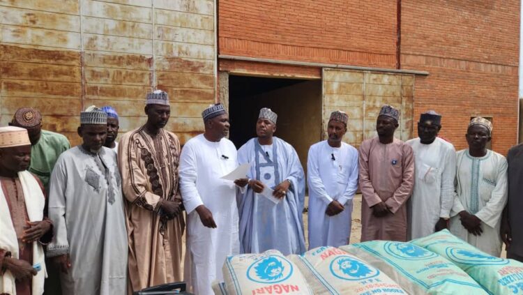 Senator Barau distributes fertiliser to primary, secondary, Tsangaya schools’ teachers