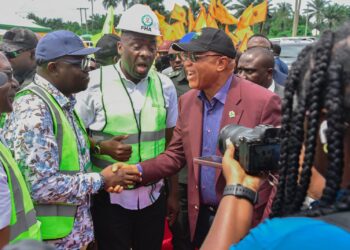 FEDERAL HOUSING AUTHORITY FLAGS OFF RENEWED HOUSING SCHEME IN AKWA IBOM STATE. …AS GOV UMO SEEKS SPEEDY DELIVERY.