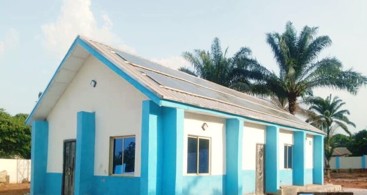 Deputy House Leader Rehabilitates Ojoku Community Health Center.     Promise to Actualize the Federal Medical Centre, Ankpa.