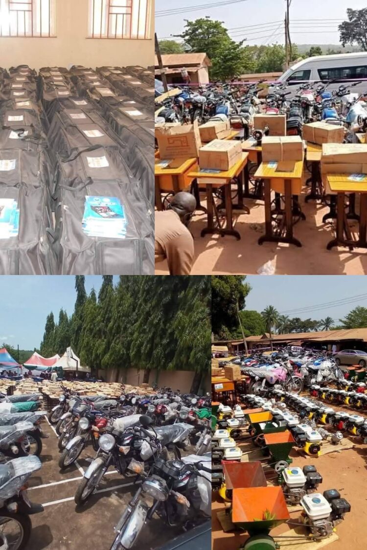 Yuletide: House Deputy Leader Greet Christians At Christmas, Sets December 29th For Two Billion Naira Empowerment Of Constituents     …Says Christmas Is A Season of Love