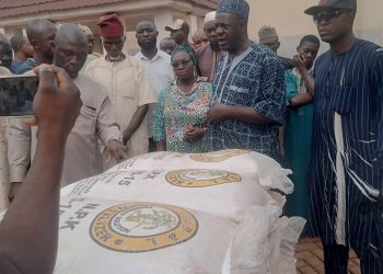 Former DG NPC, Dr Kashim Akor Partners NPC to distribute Free Fertilizers in Kogi State.