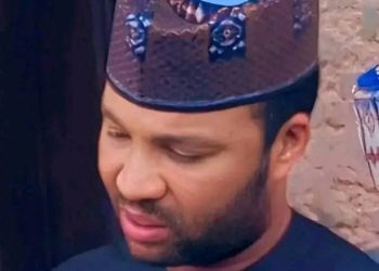 Shugaba distributes Ramadan , Salah Gifts.