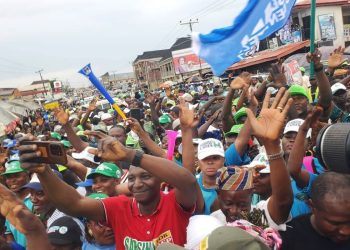 Defection storm hits APC, Accord, ADC as Adekambi, Ajadi, Olatunji receive defectors into APM in Oluyole