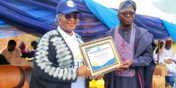 Educationist Honors Former APC National Women Leader , Hajia Salamatu Baiwa Umar-Eluma     Names Hostel After Her